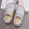 Sandálias Esportivas Infantis 2026 Verão Novo Estilo Malha Respirável Velcro Antiderrapante Secagem Rápida Calçados Aquáticos para Meninos e Meninas Tendência
