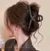 Pinza de Garra Mate Color Café para Mujer, Nuevo Modelo 2026, Pinza Grande para el Cabello Grueso, Accesorio para el Cabello Tipo Pinza de Tiburón