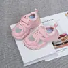 Zapatos Deportivos para Niños y Niñas, Zapatos de Malla, Verano 2026 Transpirables de Malla Simple Versátiles Suela Suave de Moda para Estudiantes Zapatos Blancos