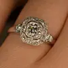 Anillo Popular de Moda Transfronterizo Hermoso Cuadrado con Puntos Diamante Chapado en Oro Blanco Venta Directa de Fábrica Fuente de Fábrica