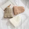 Gorro Estilo Coreano para Mujer, Gorro de Lana Tejido Retorcido Otoño e Invierno, Gorro Versátil de Punto Estilo Coreano, Gorro Frío con Protección para los Oídos, Moderno
