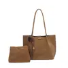 Bolsa Tote Simples Retrô de Textura de Alta Qualidade para Mulheres 2025 Inverno Nova Versátil Estilo Estrangeiro Nicho Bolsa de Ombro Único de Axila