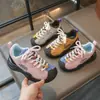 Sapatos de Pai para Meninas Estilo Primavera e Outono Solado Macio Antiderrapante Tênis Esportivo para Meninas Outdoor Crianças Médias e Grandes Sapatos para Meninos Sapatos da Moda