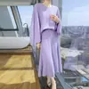 2026 Novo Estilo Outono e Inverno Estilo Preguiçoso Veludo Puro de Visão Redonda Tricô Cor Pura Saia Solta Conjunto Feminino de Duas Peças