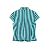 Venta al por mayor Otoño 2026 Nuevo Conjunto de Top de Rayas con Botones de Nudo y Pantalones Estilo Europeo y Americano para Mujer 26487