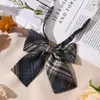 Pajarita JK Estilo Universitario Femenino Uniforme de Niña Cuello Infantil Flor Gratis Pajarita para Foto de Graduación Camisa de Niño