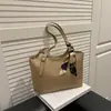 Casual Europeu e Americano 2025 Nova Moda Tendência Lenço de Seda Estiloso Simples Grande Capacidade Bolsa Tote de Ombro para Trabalho para Mulheres