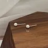 Arete Pequeño Simple para Mujer Mini Gorro Pequeño Arete s999 Aguja de Tremella Lóbulo de la Oreja Dormir Libre de Recoger Uña Joyería de Plata