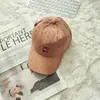 Gorra de Béisbol Bordada con Letras de Gato Estilo Japonés 2026 para Mujer, Versión Coreana con Visera Ancha, Sensación de Alta Gama, Gorra de Pico para el Día a Día
