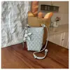 Elegante Mini Bolso Cruzado Tejido para Teléfono para Mujer, Nuevo Verano 2026 Bolso de Hombro Sencillo y Ligero