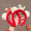 Faixa de Cabelo de Pelúcia Vermelha Cartoon para Meninas, Ano Novo 2026, Faixa de Cabelo em Formato de Animal, Acessório Festivo de Crina de Cavalo para Ano Novo