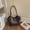 Bolsa de luxo leve com textura tecida para mulheres, nova popular de verão 2026, bolsa de ombro para o dia a dia, bolsa tote de grande capacidade