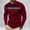 Camiseta de Manga Larga Roja con Cuello Redondo para Hombre con Estampado de Cuadros de Líneas Geométricas Negras y Grises en el Pecho Tela Ligera Transpirable