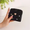 Nova carteira feminina curta, doce e estilosa, com bordado em formato de coração, perfeita para guardar cartões e identidade, e como um pequeno porta-moedas - um ótimo presente de aniversário para meninas