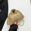 Bolsa Feminina de Design Nicho Estilo Coreano Criativa 2025 Nova Bolsa Transversal com Corrente Simples Distinta Padrão Lichia Bolsa de Roupa