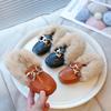 Zapatos peludos para niños y niñas en otoño e invierno, estilo nuevo, zapatos de cuero gamuza extra cálidos para niños, zapatos de frijol británicos de piel de conejo de una sola pierna