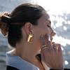 Brincos de Aço Inoxidável com Textura de Onda Estilo Celebridade da Internet Feminino Europeu e Americano Ouro 18K Geométricos Simples Titânio Aço Brincos