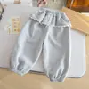Calça lanterna casual para meninas, nova coleção de outono 2026, calça de comprimento no tornozelo com acabamento em renda para bebês, peça de outer wear estilosa e da moda
