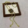 Collar vintage de segunda mano, lujo ligero europeo y americano, cadena de clavícula de alta gama, diseño de nicho, moderno y versátil, joyería llamativa