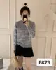 Moda Feminina Nova de Outono Design Estilo Coreano Color-Blocking Gola Redonda Tricô Listrado Cardigan Casaco Suéter de Alta Qualidade Top