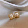 Pendientes Casuales de Perlas Angora Rojo Aguja de Plata Estilo Socialité Pendientes Diarios de Nicho Más Fáciles de Combinar con el Agujero del Oído