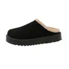 Chinelos de algodão femininos 2026, novos para outono e inverno, com pelúcia espessa, estilo Birkenstock, sem calcanhar, bico fechado, para usar no escritório