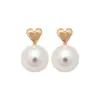 Pendientes de Perla con Forma de Corazón y Patrón de Aguja Plateada, Exquisitos y Elegantes, Modernos y con Estilo, Pendientes de Lujo Ligero de Alta Gama para Mujer