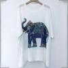 Camiseta de manga corta con capucha y estampado de elefante europeo para mujer, nueva camiseta de 2024 con diseño antiedad holgado y perforado en caliente para industria pesada