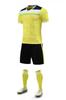 Uniforme de futebol de manga curta para jogos em casa e treinos, feito sob medida para adultos e crianças, da Speedy Wholesale.