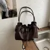 Bolso de cubo de alta gama transfronterizo para mujer, nuevo modelo de otoño 2026, gran capacidad, versátil para el uso diario, bolso de hombro