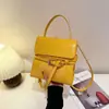 2026 Nuevo Estilo Simple y de Moda Bolso Cruzado de Hombro Casual Coreano de Moda para Mujer Versátil Bolso de Mano con Textura de Alta Calidad