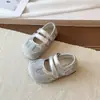 Novos tênis esportivos de sola reta 2026 modelo novo primavera-verão, sapatos casuais de velcro, novos sapatos單 de camurça para mulheres
