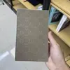 Ansioso pela película traseira para celular 3M de alta aderência, leve e dobrável com uma pequena textura de pele de ovelha, e pela máquina de corte de películas para películas traseiras de celular dobrável