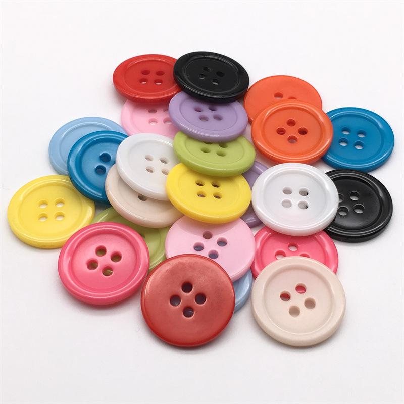 四眼细边树脂纽扣