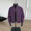 Chaqueta cortavientos de manga larga de color liso versátil estilo americano casual para primavera y otoño moda de alta gama con cuello alto ropa para hombre venta al por mayor