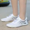 Nuevos zapatos de vadeo transpirables para hombres y mujeres, zapatos de playa antideslizantes y resistentes al desgaste, zapatos de secado rápido y ligeros para nadar y hacer snorkel, zapatos completos para entrenamiento