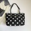 2026 Nova Bolsa Tote de Bolinhas Feminina Grande Capacidade para o Dia a Dia Bolsa de Ombro Única Bolsa de Mão Versátil de Nicho de Alto Padrão