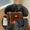 Bolso Mujer 2026 Nuevo Bolso Cruzado de Hombro Único Acolchado de Diamantes con Cadena Bolso de Mano Versátil de Moda de Nicho Lujo Ligero Casual