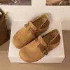 Sapatos Birkenstock femininos de duas vias, novo estilo outono 2026, mocassins macios de calçar fácil, sapatilhas mule versáteis para mulheres