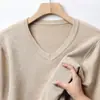 Suéter de gola V para primavera e outono para homens, gola em formato de coração para homens de meia-idade, tricô quente de cor sólida, camada base de tricô casual e moderna