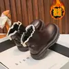 Botas para meninas 2026 sapatos de princesa para bebês outono e inverno novas botas de couro botas curtas infantis com forro de pelúcia para aquecimento botas Martin