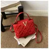 2026 Nova Bolsa de Ombro Único de Luxo Leve Feminina Design de Nicho Bolsa de Mão Moderna Bolsa Transversal Bolsa Quadrada Pequena Texturizada