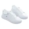 Zapatillas blancas planas, nuevo modelo de verano 2026, zapatillas de skate para estudiantes, suela versátil transpirable, zapatillas deportivas ultracasuales