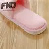 Nuevas Zapatillas de Felpa de Otoño para Casa Suelo de Madera Algodón Tira Única Suela Plana Comercio Exterior Estilo Pareja Zapatillas Peludas