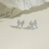 Pendientes de Mariposa Frescos y Suaves para Mujer, Accesorios Versátiles de Estilo Sencillo de Nicho para el Día a Día y el Trabajo, Pendientes al por Mayor de Yiwu