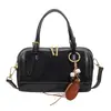 Colección otoño e invierno 2026: bolso de mano de gamuza a la moda, bolso tote versátil, bolso almohada para el commute, estilo retro y minimalista, bolso cruzado chic