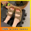 Sandálias estilo Birkenstock de sola grossa para mulheres, para uso externo no verão, nova moda 2025 estilo fada, sandálias de praia macias de calçar