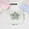 Nuevo Broche de Ropa de Conejo Lindo Estilo Japonés Relleno de Algodón Accesorios para Ropa Infantil Bolsas Colgantes para Teléfono Móvil Accesorios de Celebridades de Internet Venta al por Mayor