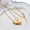 Colar de Coração de Alto Padrão 18K Banhado a PVD Finamente Trabalhado com Design Estilo Ins Coração Oversized em Aço Inoxidável para Mulheres