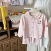 Conjunto de Pijama de Cardigan con Solapa para Niños de Primavera y Otoño Ropa de Casa de Dibujos Animados para Bebés Conjunto de Dos Piezas para Niños y Niñas Mangas Largas y Pantalones Disponibles para Mayorista